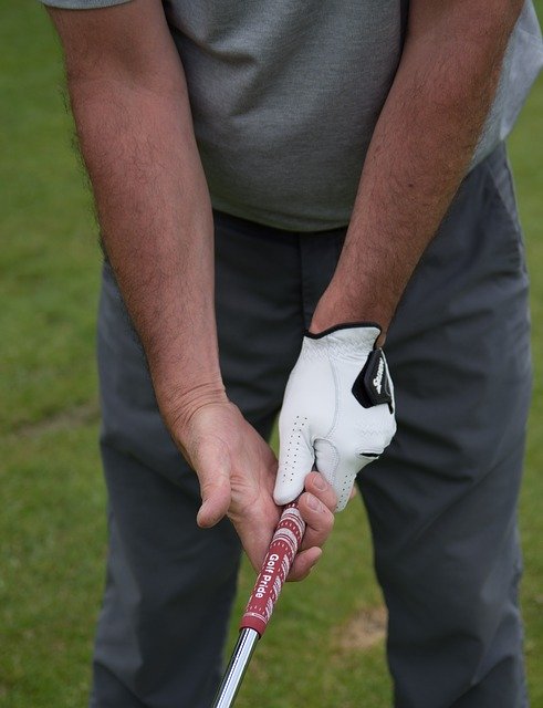 ゴルフのしすぎ 小指の付け根が痛い 46歳 男性 最賀鍼灸整骨院 学芸大学駅 目黒区